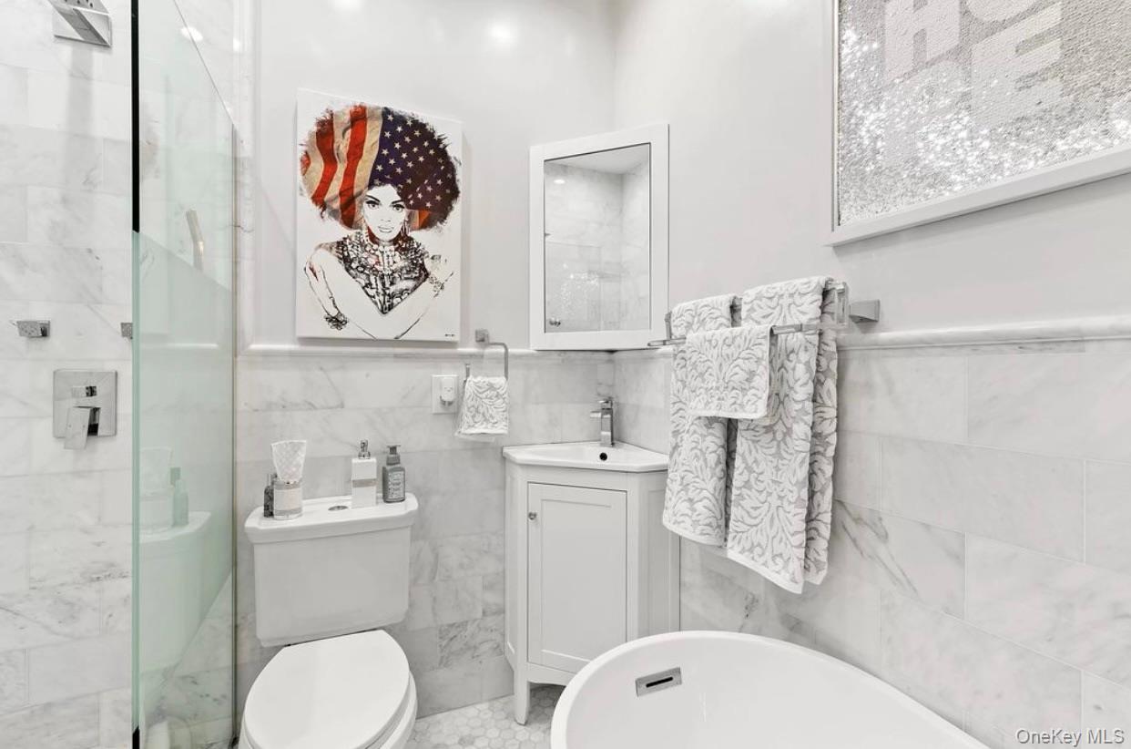 #3 photo, 688 Putnam Avenue, Brooklyn , NY 11221