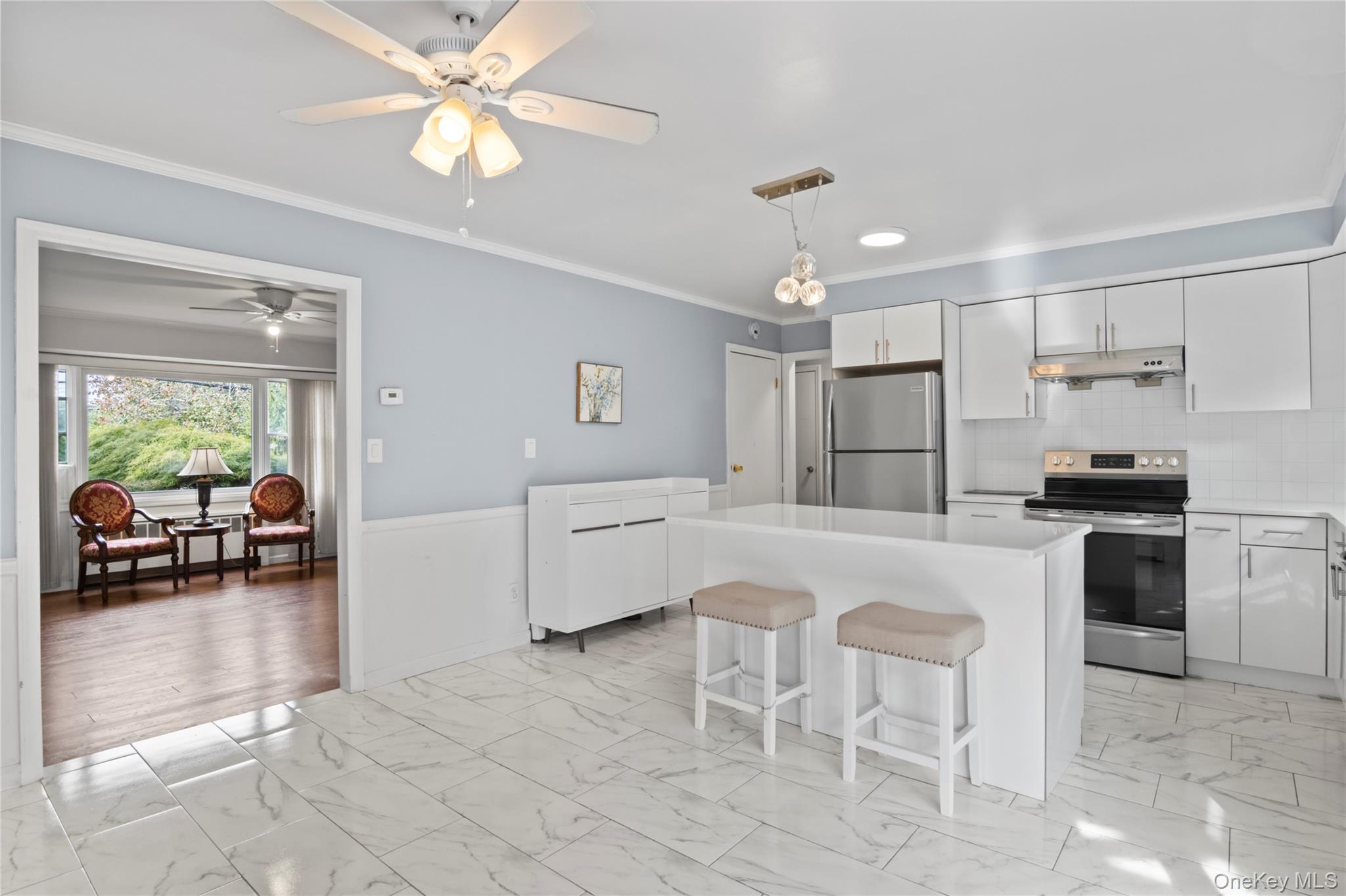 #7 photo, 11 Glenwood Road, Glenwood Landing , NY 11545