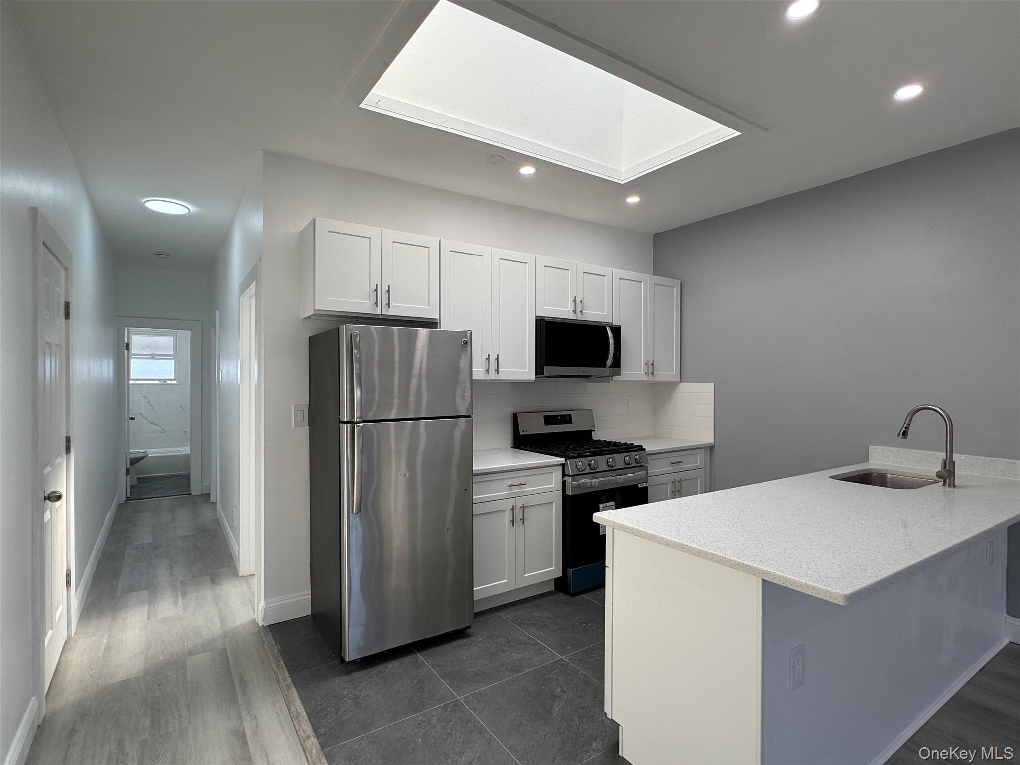 #3 photo, 209-211 Main Street, Farmingdale , NY 11735