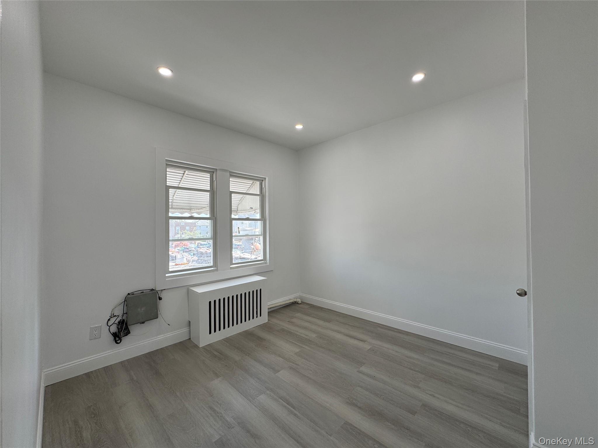 #6 photo, 209-211 Main Street, Farmingdale , NY 11735