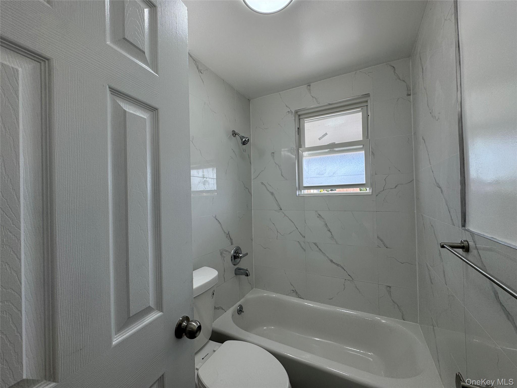 #8 photo, 209-211 Main Street, Farmingdale , NY 11735