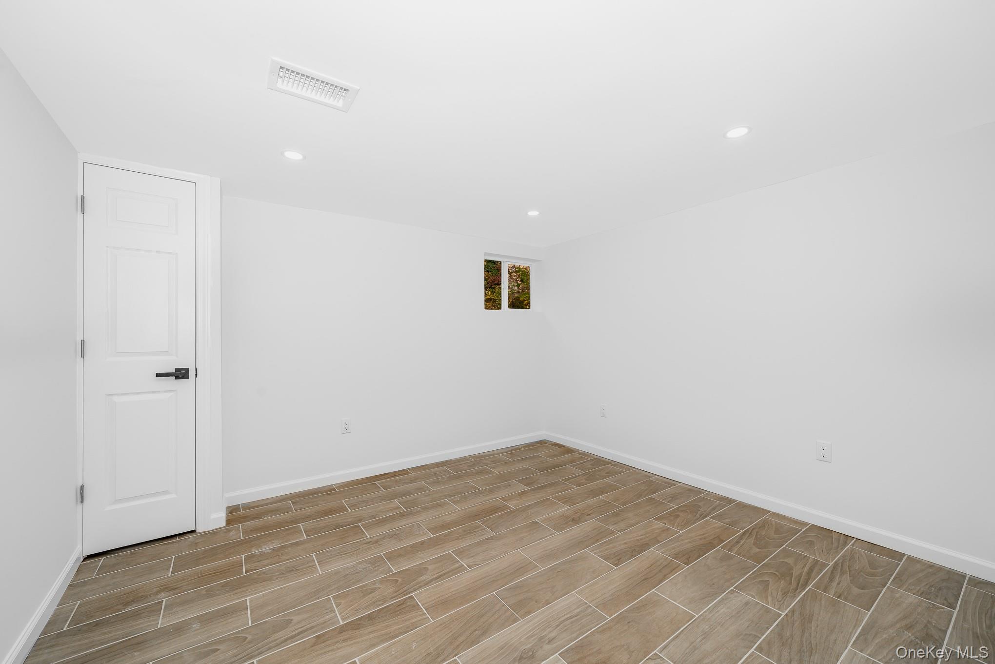 #19 photo, 2874 Hempstead Lane, Wantagh , NY 11793