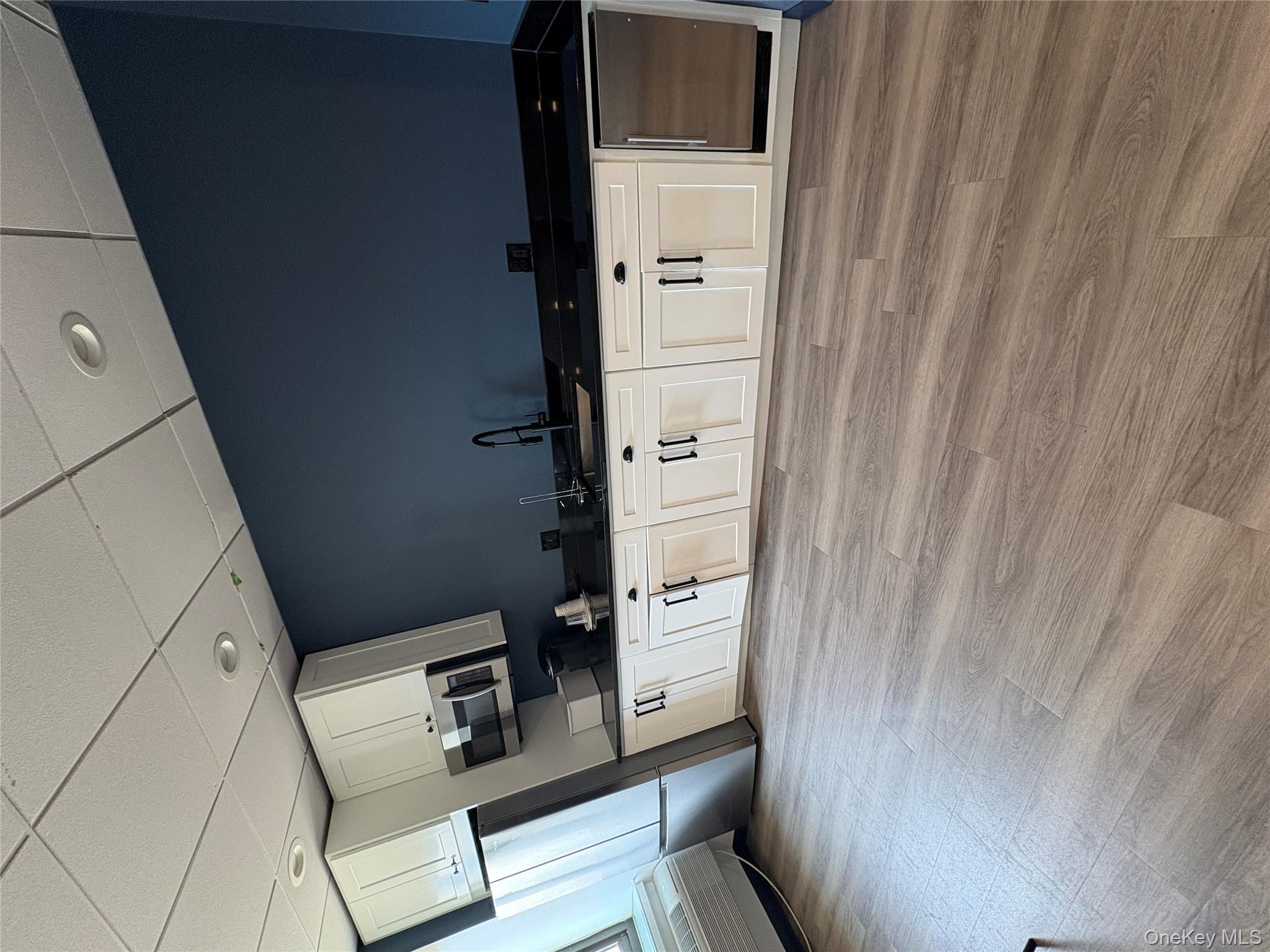 #19 photo, 100 W Broadway, Long Beach , NY 11561