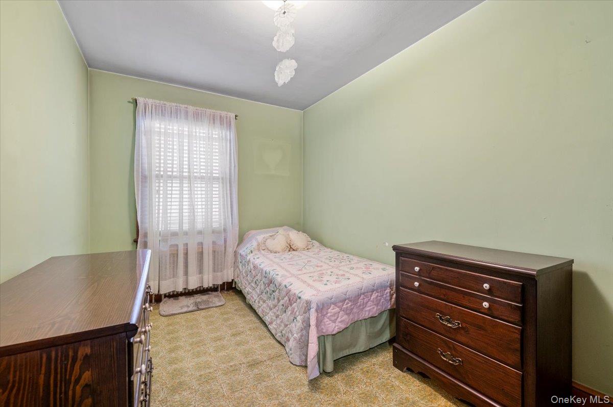 #8 photo, 50 E 9th Street, Huntington Station , NY 11746