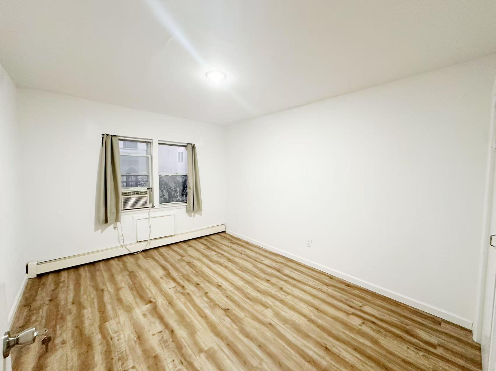 #5 photo, Forest Hills, Forest Hills , NY 11375