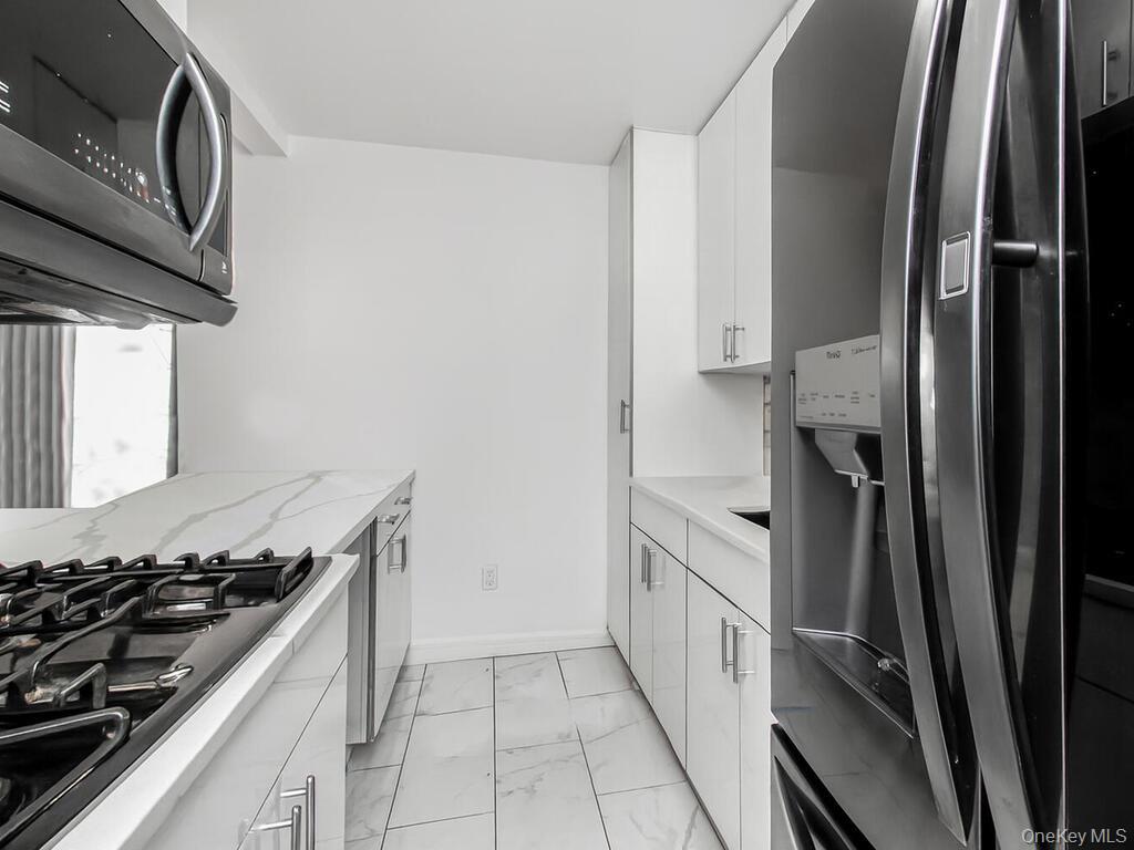 #4 photo, 1841 Central Park Avenue, Yonkers , NY 10710