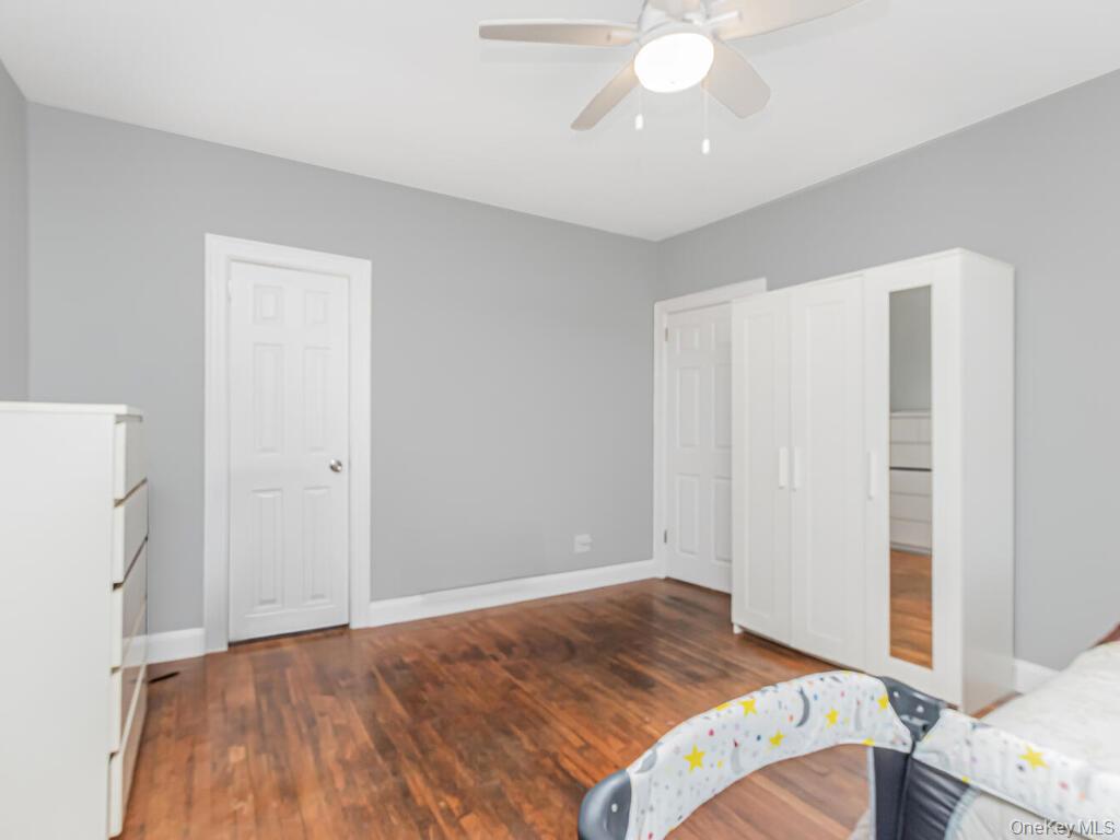 #11 photo, 1352 Hollywood Avenue, Bronx , NY 10461