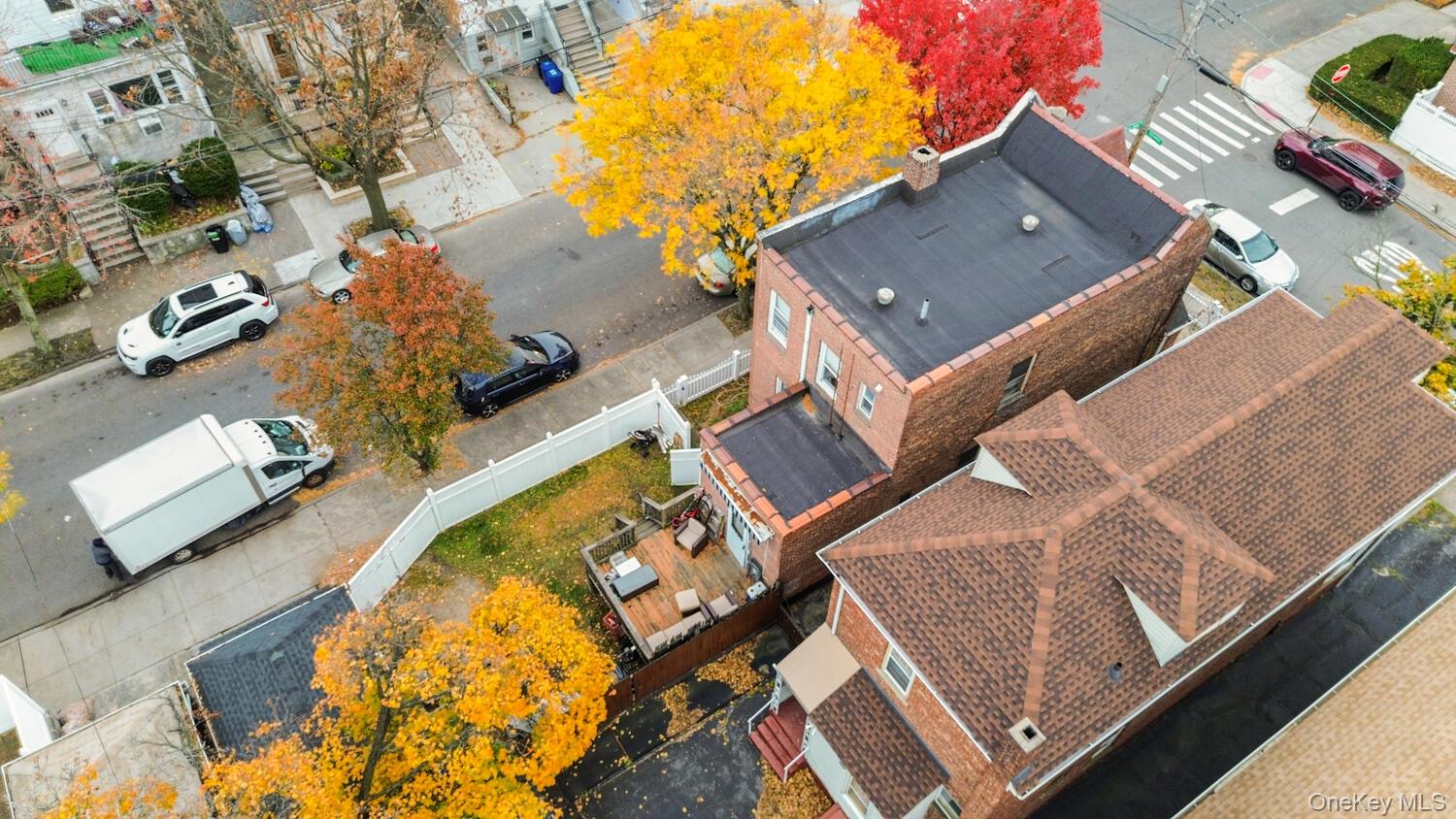 #4 photo, 1352 Hollywood Avenue, Bronx , NY 10461