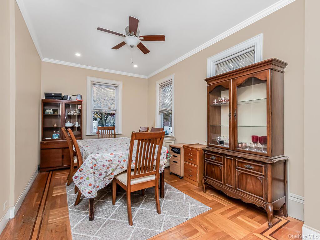 #6 photo, 1352 Hollywood Avenue, Bronx , NY 10461