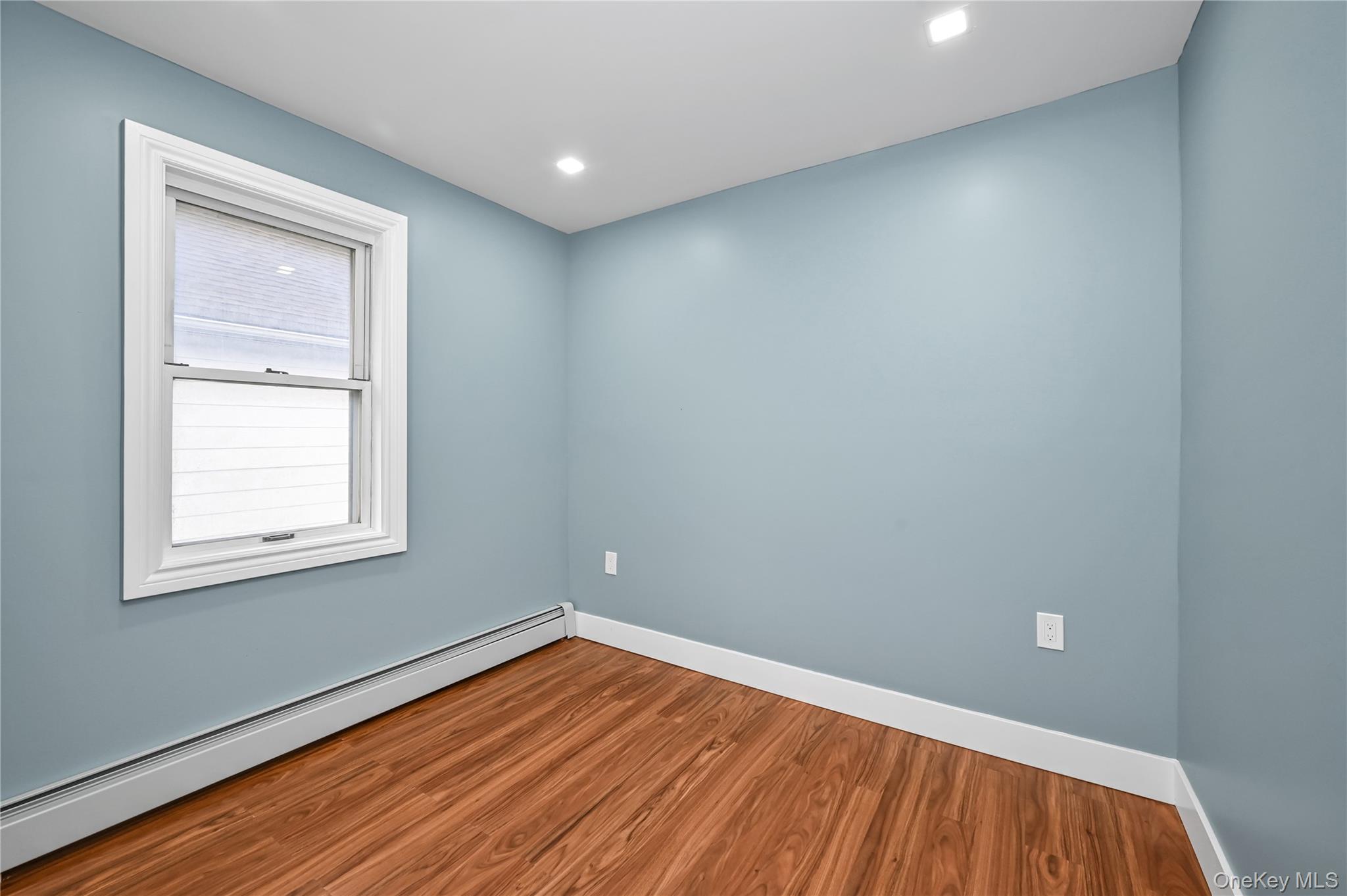 #10 photo, 11044 177th Street, Jamaica , NY 11433