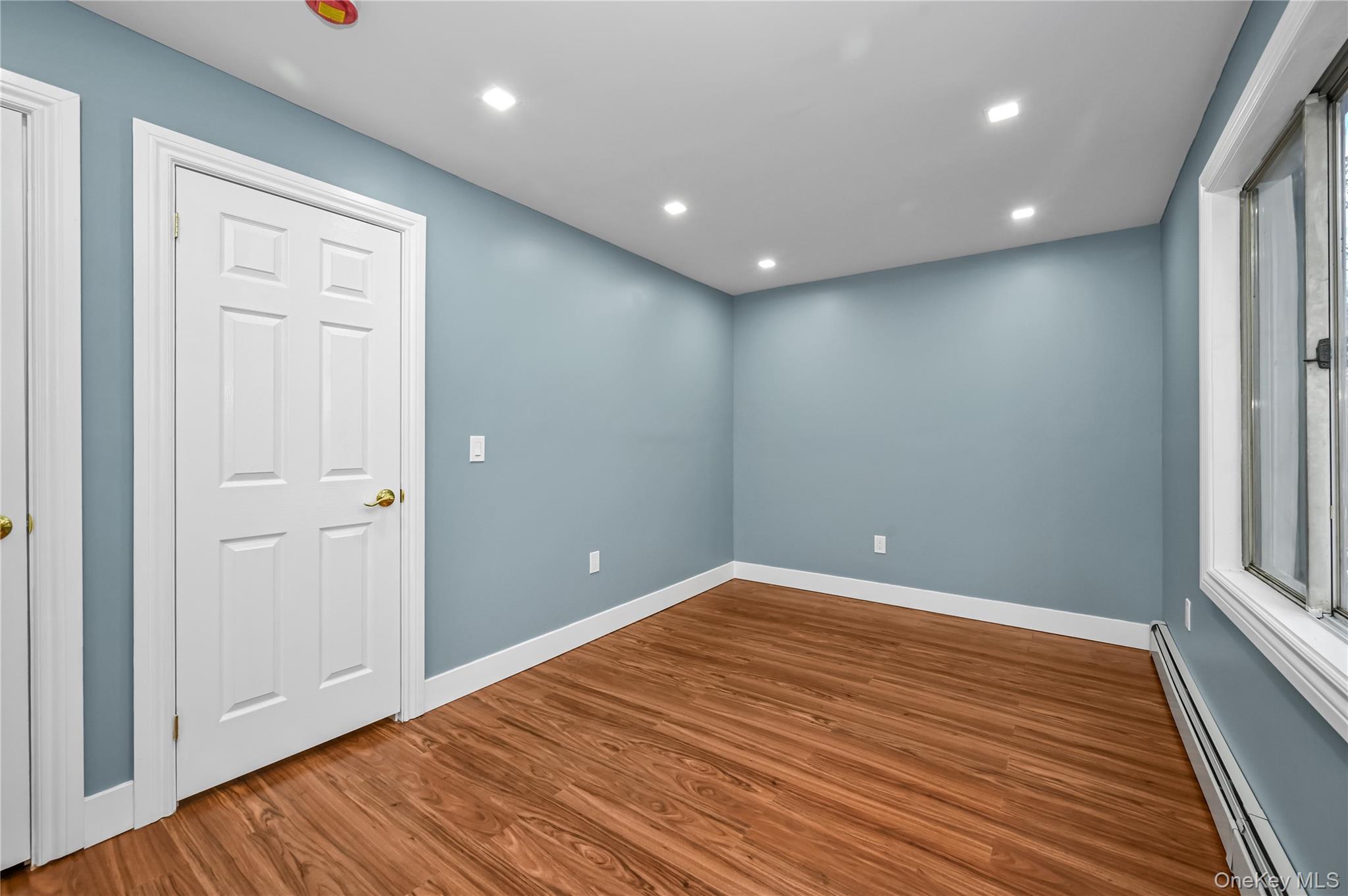 #12 photo, 11044 177th Street, Jamaica , NY 11433