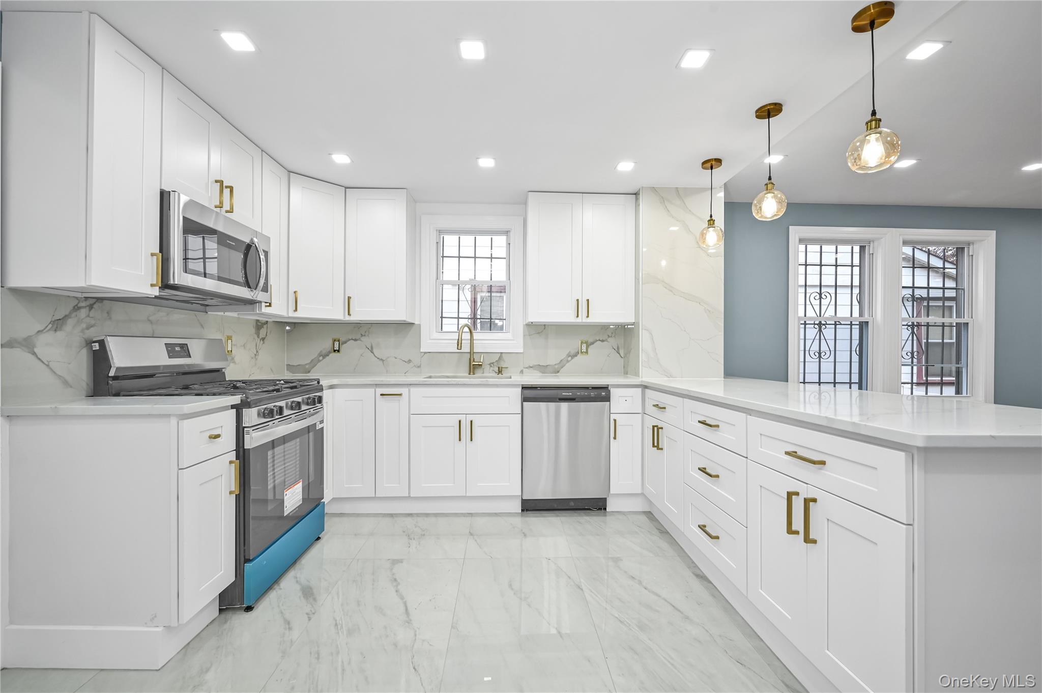 #4 photo, 11044 177th Street, Jamaica , NY 11433