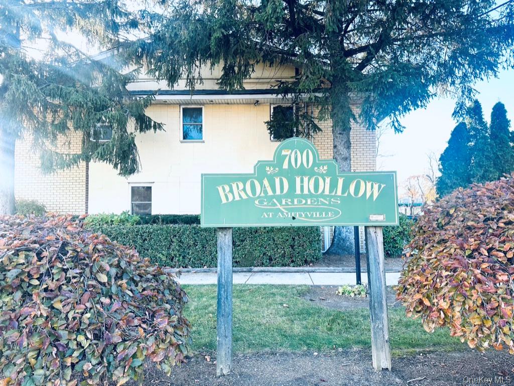 #1 photo, 700 Broadway, Amityville , NY 11701