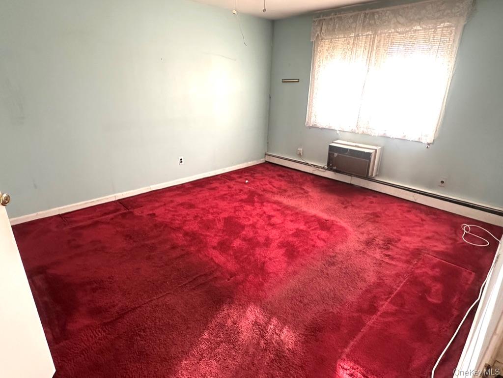 #9 photo, 700 Broadway, Amityville , NY 11701