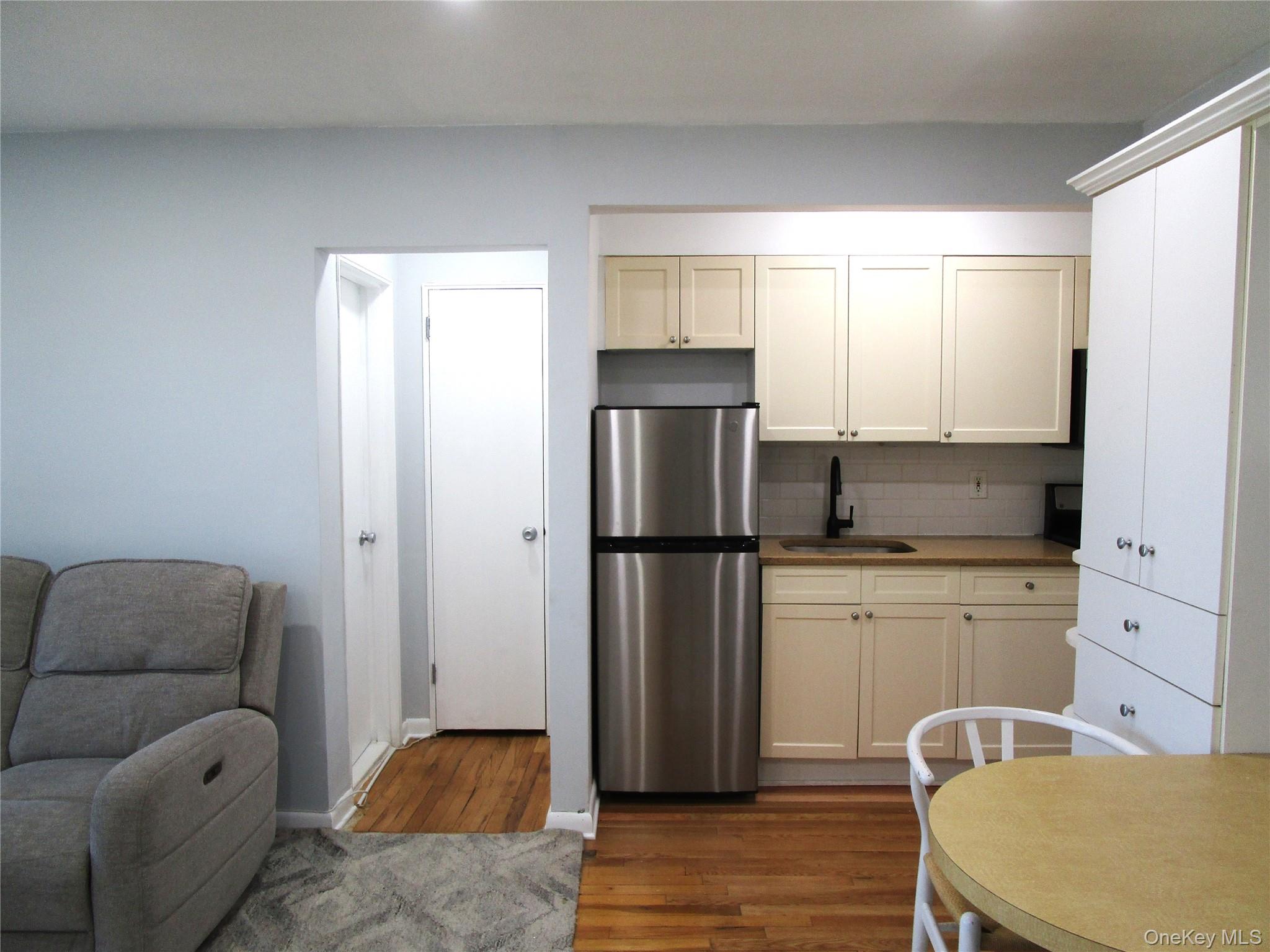 #8 photo, 324 Post Avenue, Westbury , NY 11590