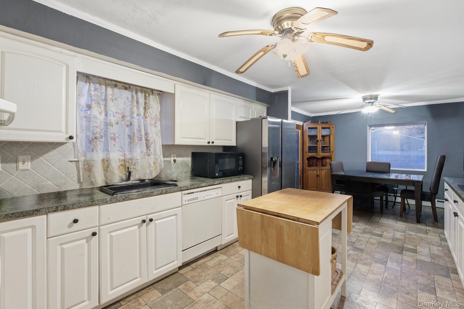 #7 photo, 11 Val Court, سوفولك Holbrook , NY 11741