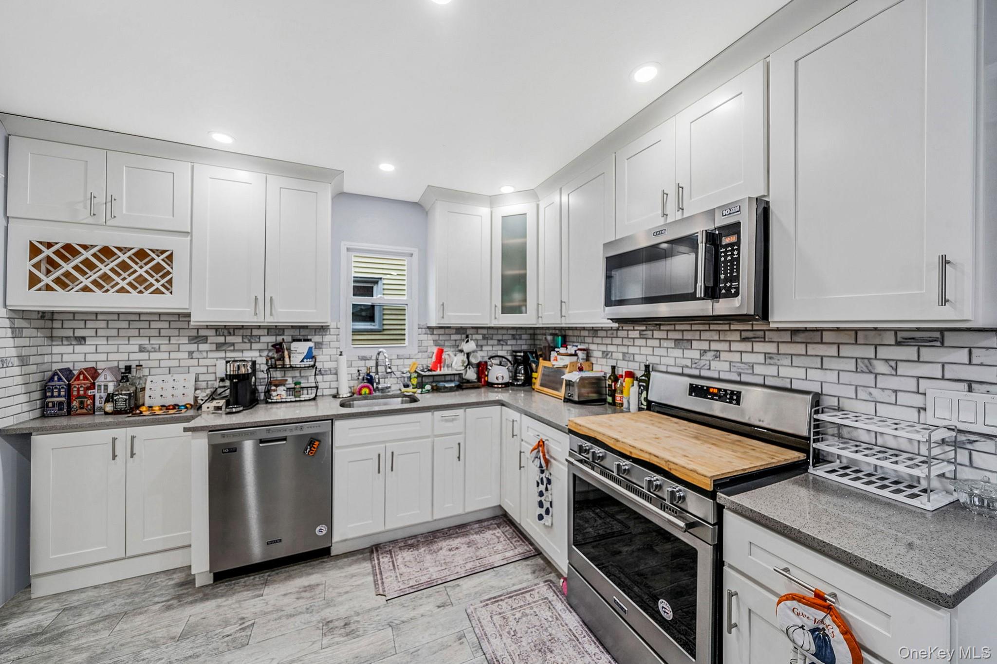 #4 photo, 17 cliffside Avenue, Staten Island , NY 10304