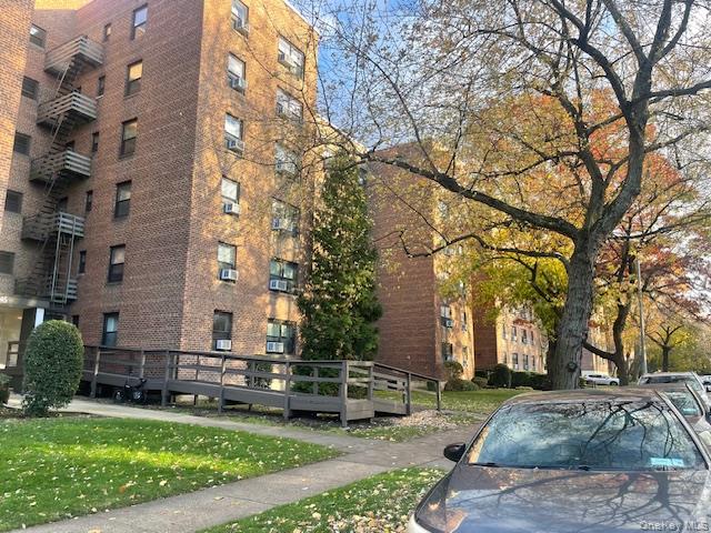 #2 photo, 73-45 210 Street, Oakland Gardens , NY 11364