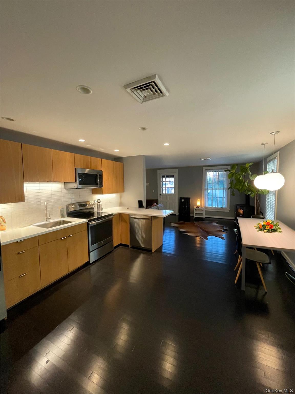 #3 photo, 44 Main, Millerton , NY 12546