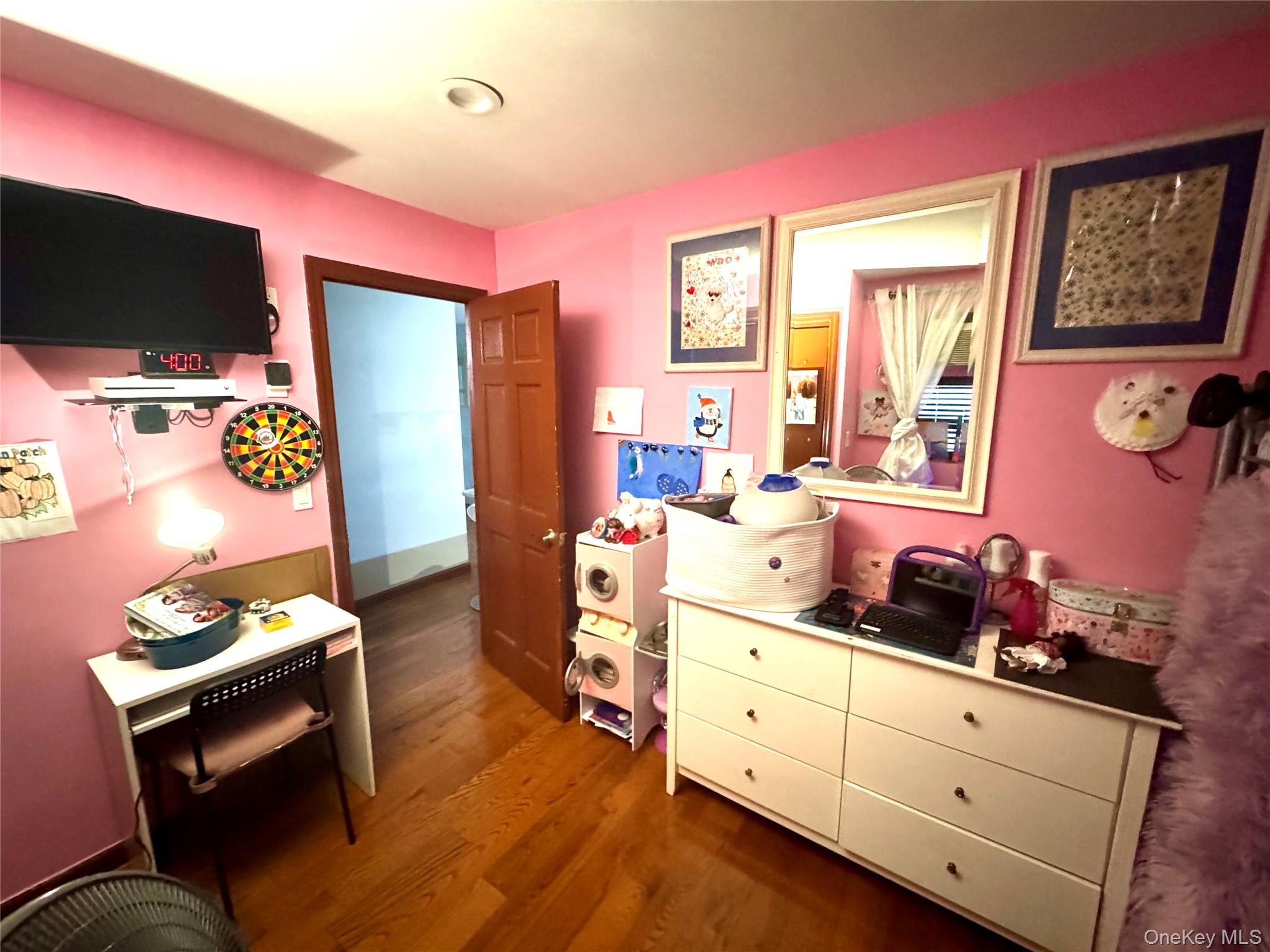 #6 photo, 749 E 224th Street, Bronx , NY 10466