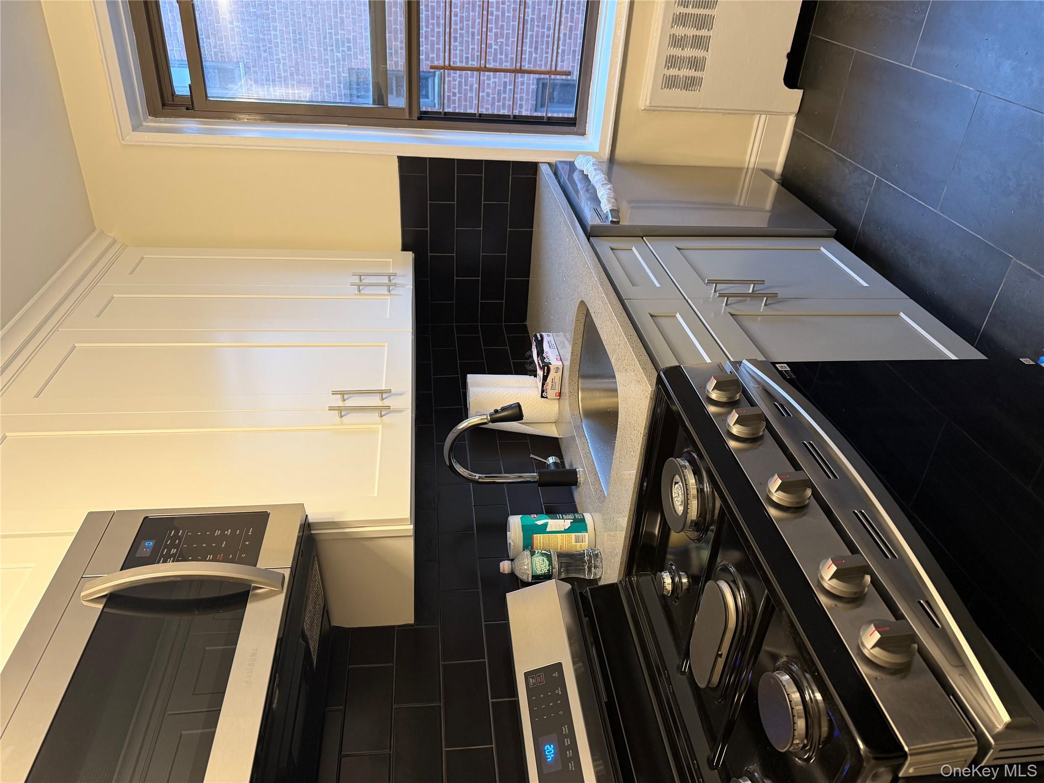 #4 photo, 555 McLean Avenue, Yonkers , NY 10705