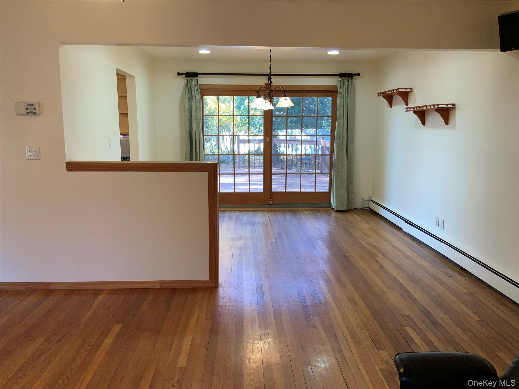 #4 photo, 20 Gildare Drive, East Northport , NY 11731