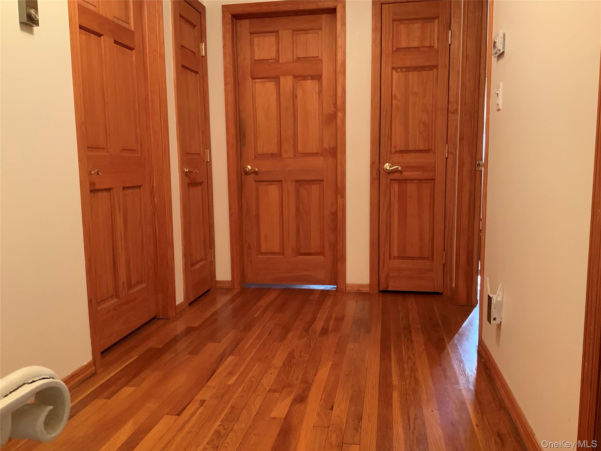 #8 photo, 20 Gildare Drive, East Northport , NY 11731