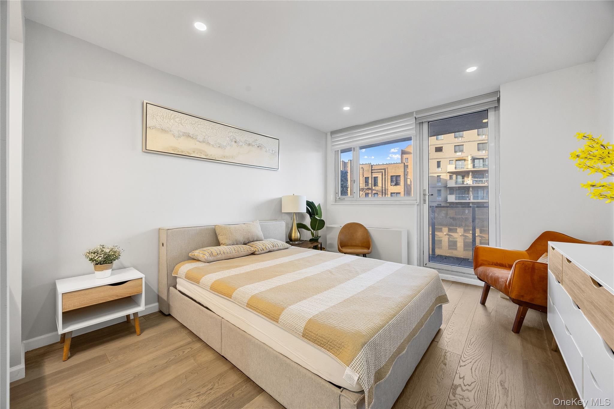 #10 photo, 13338 Sanford Avenue, Flushing , NY 11355