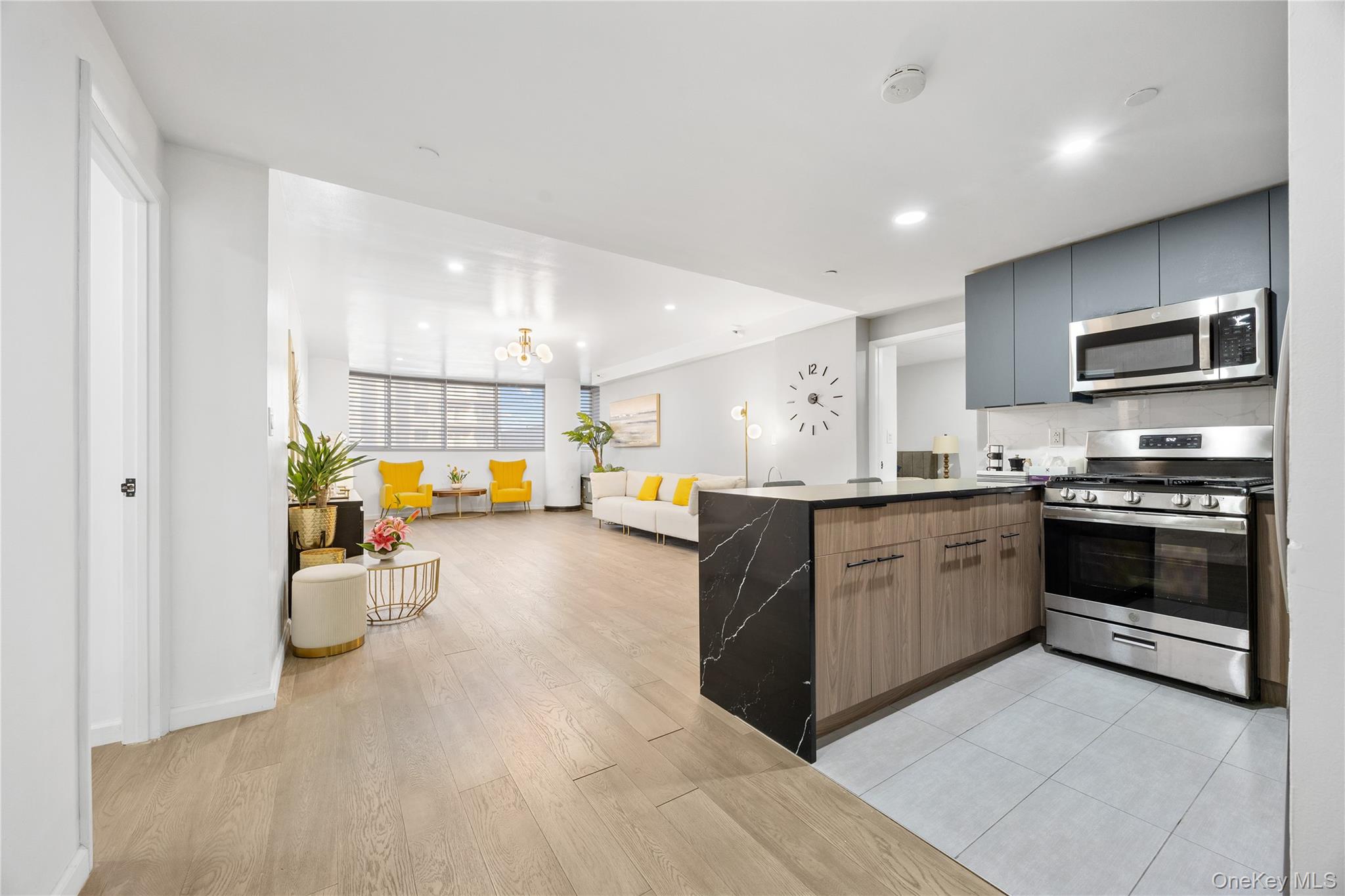 #2 photo, 13338 Sanford Avenue, Flushing , NY 11355