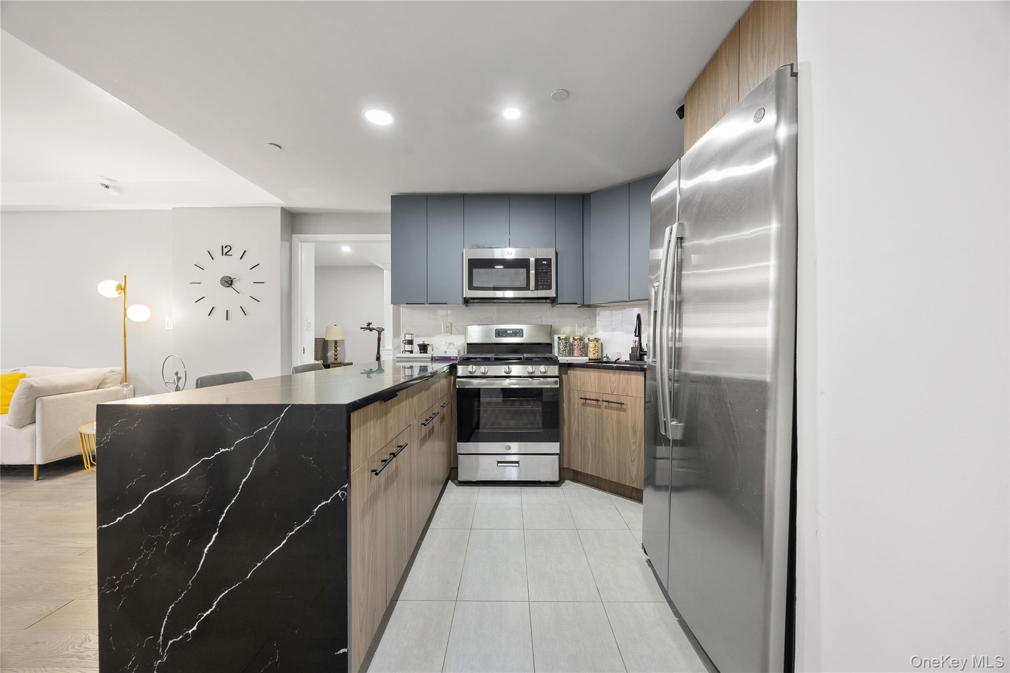 #4 photo, 13338 Sanford Avenue, Flushing , NY 11355