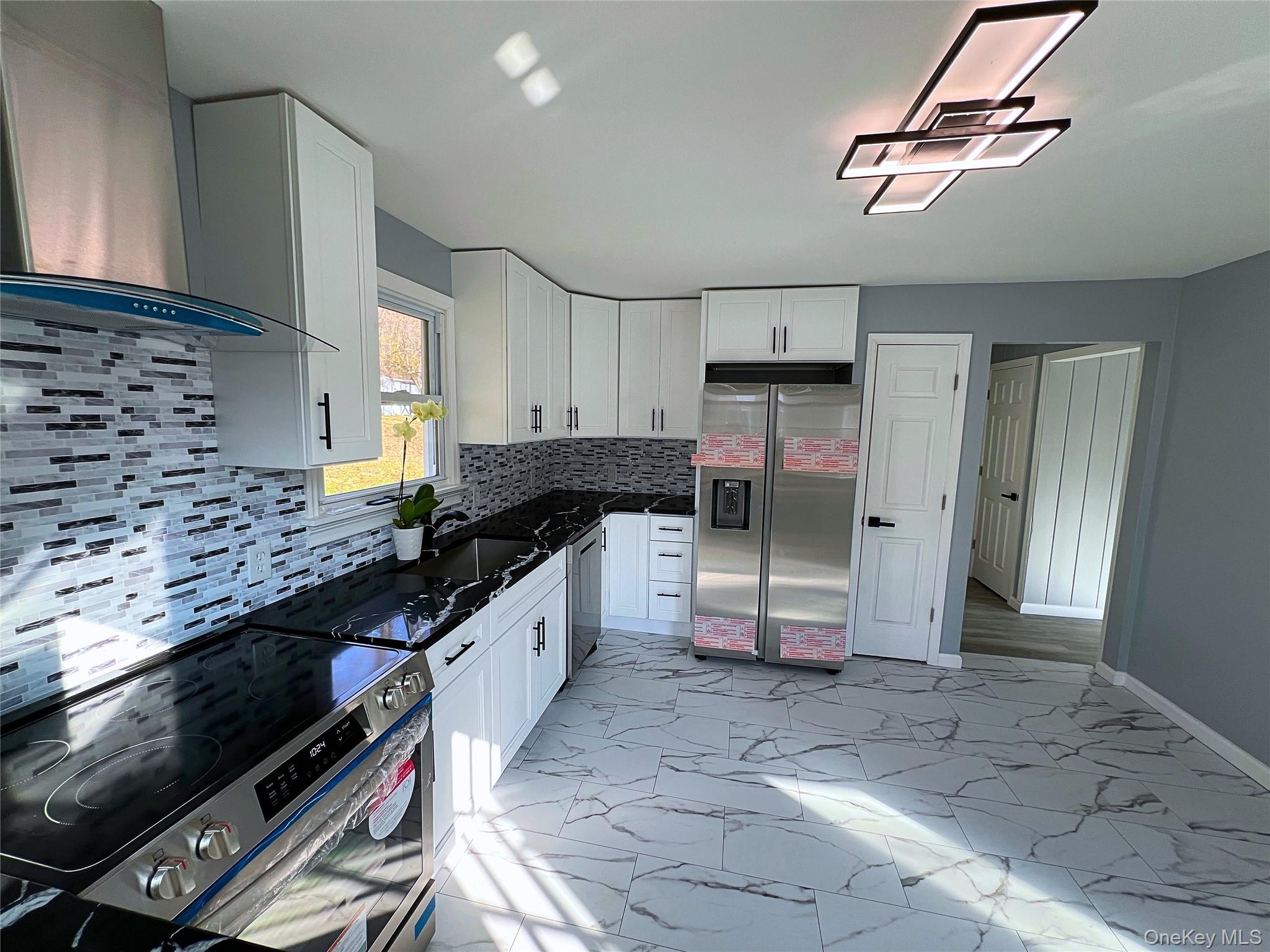 #10 photo, 180 Union Avenue, New Windsor , NY 12553