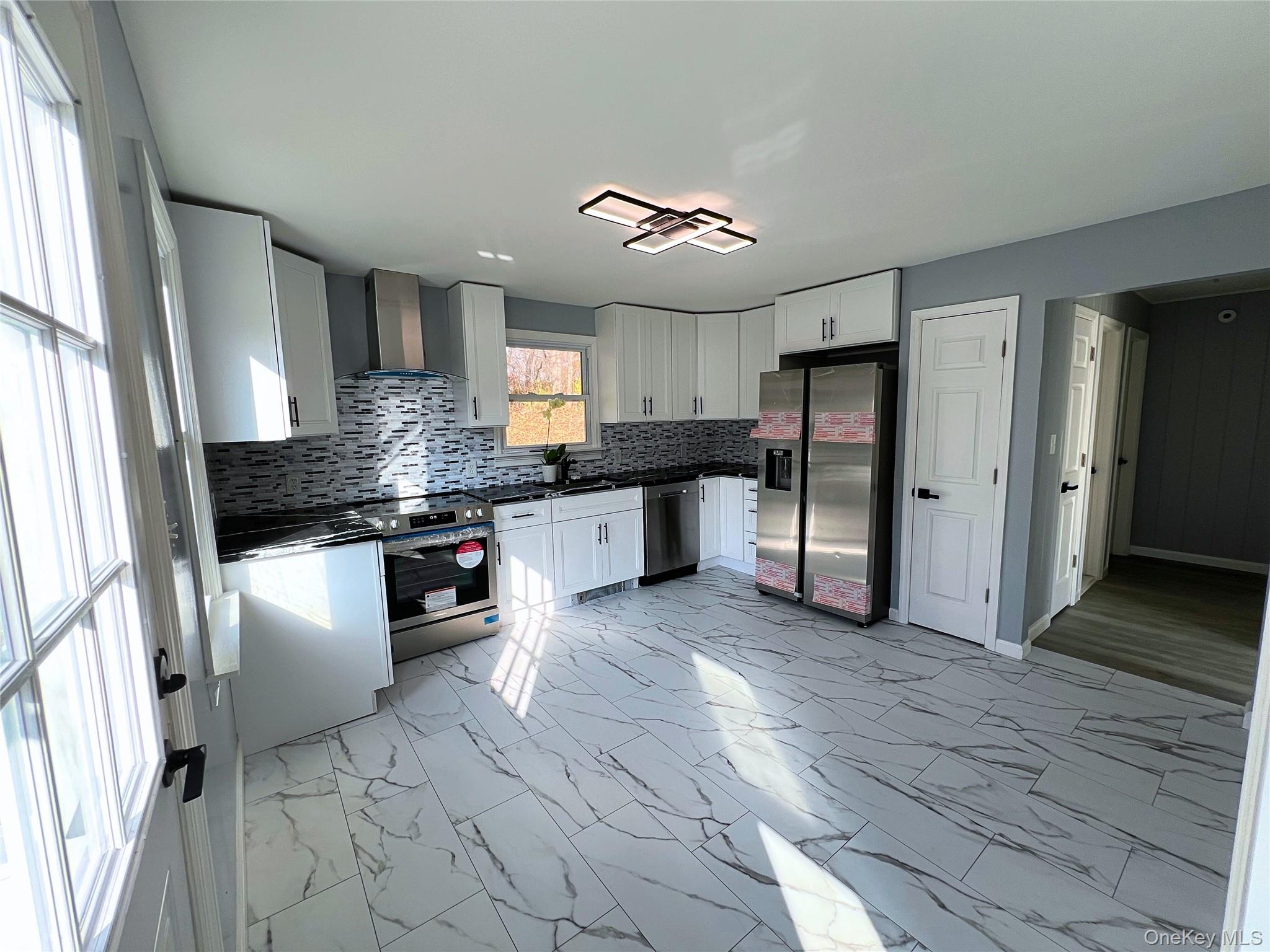 #8 photo, 180 Union Avenue, New Windsor , NY 12553