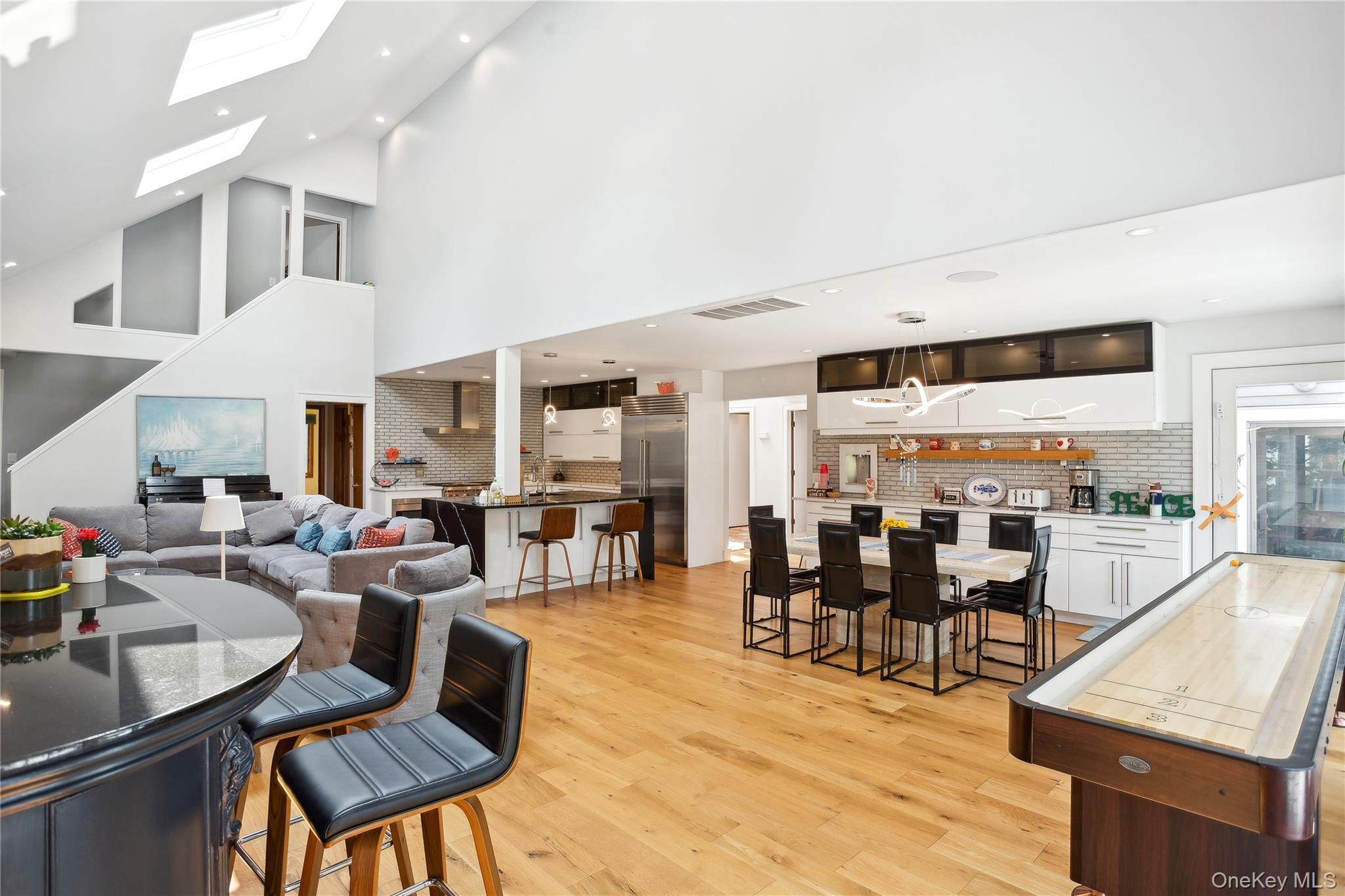 #18 photo, 425 Cedar Point Drive, Southold , NY 11971