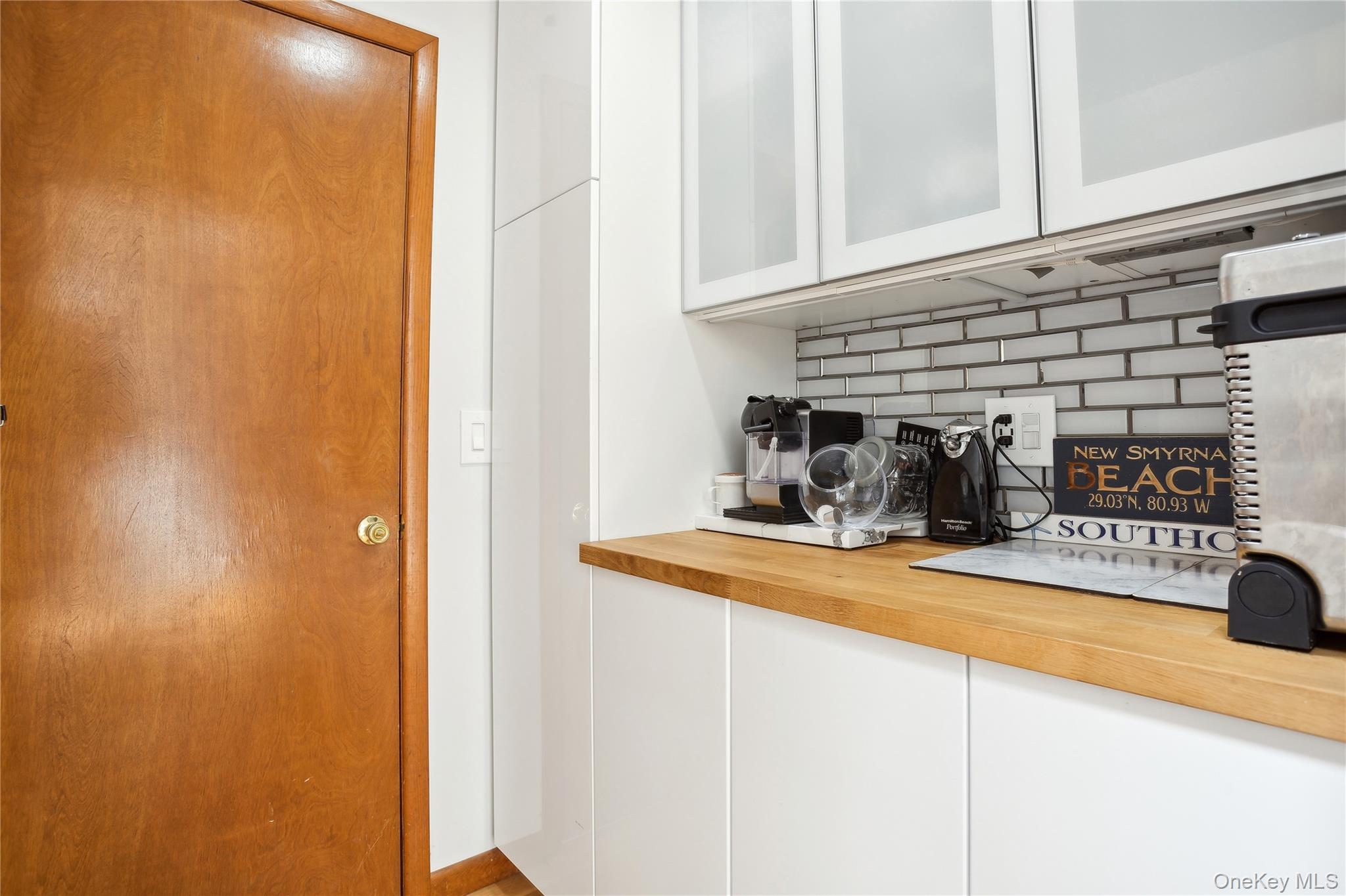 #20 photo, 425 Cedar Point Drive, Southold , NY 11971