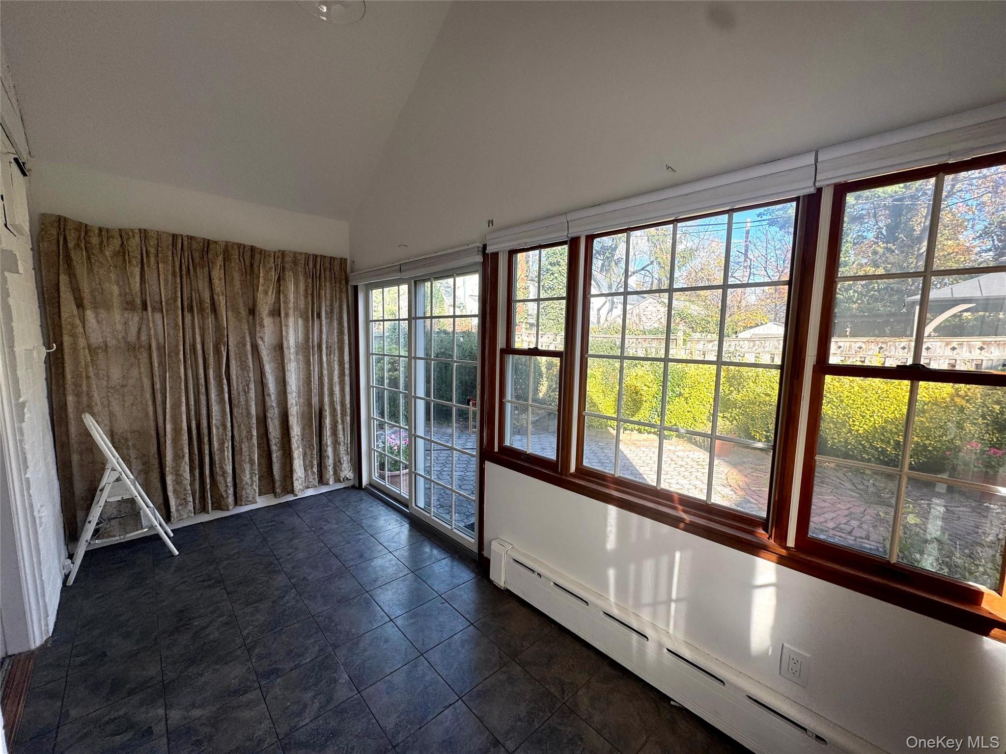 #15 photo, 84 Surrey Lane, Hempstead , NY 11550