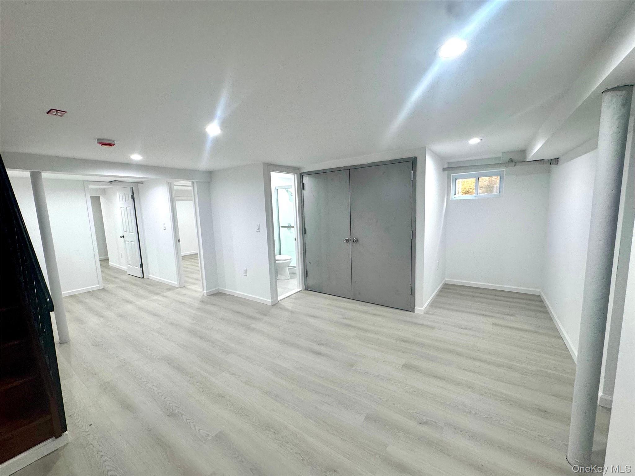 #19 photo, 84 Surrey Lane, Hempstead , NY 11550