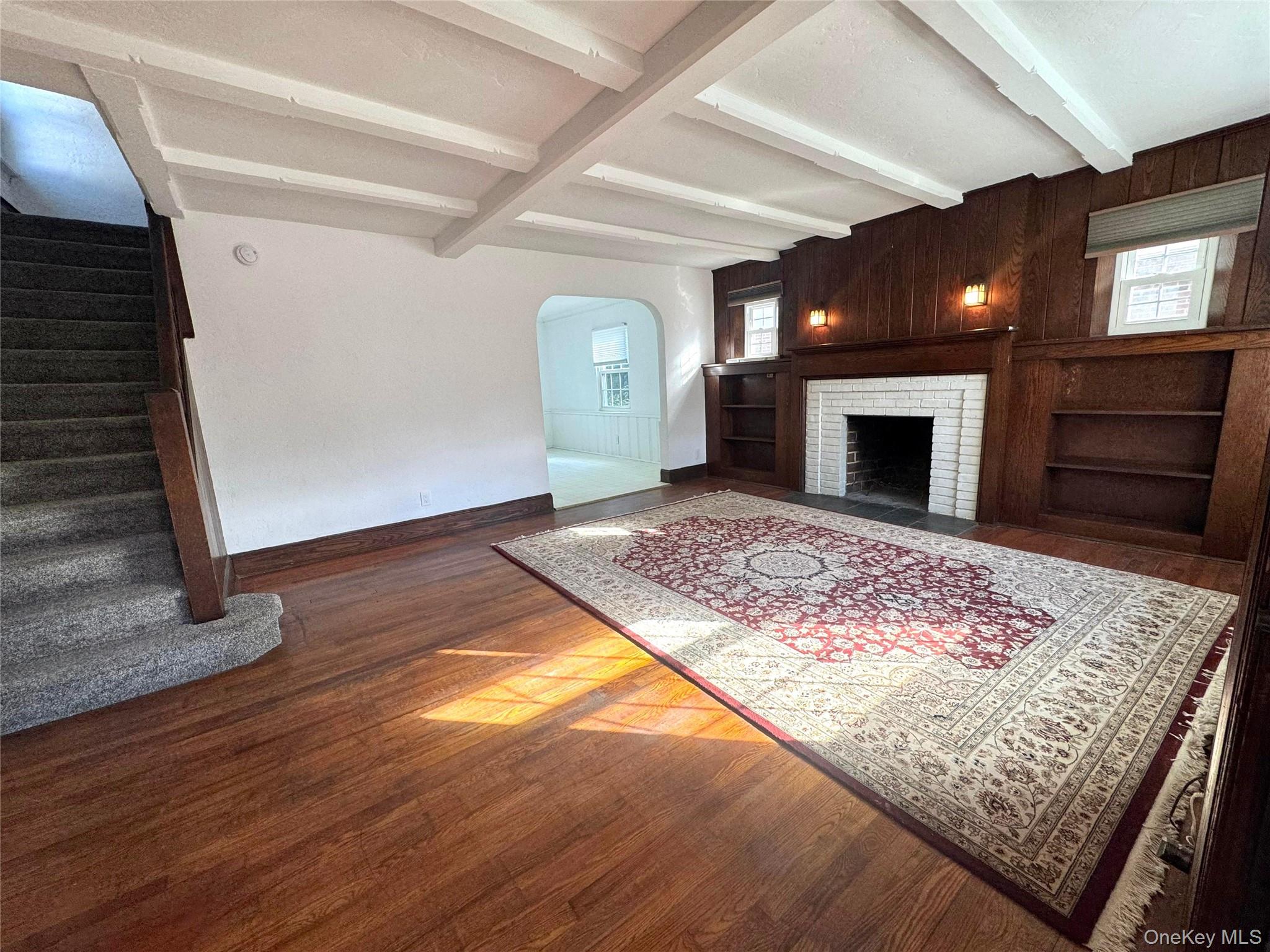 #6 photo, 84 Surrey Lane, Hempstead , NY 11550