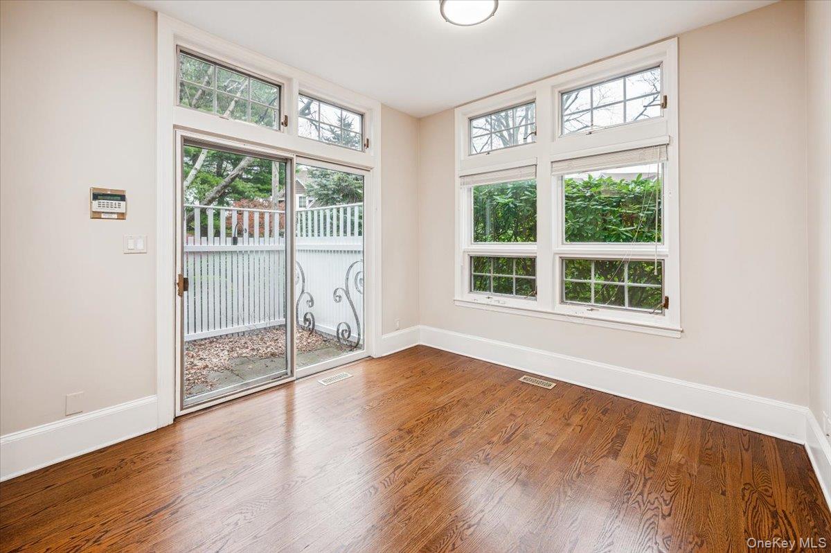 #12 photo, 10 Old Jackson Avenue, Hastings-on-Hudson , NY 10706