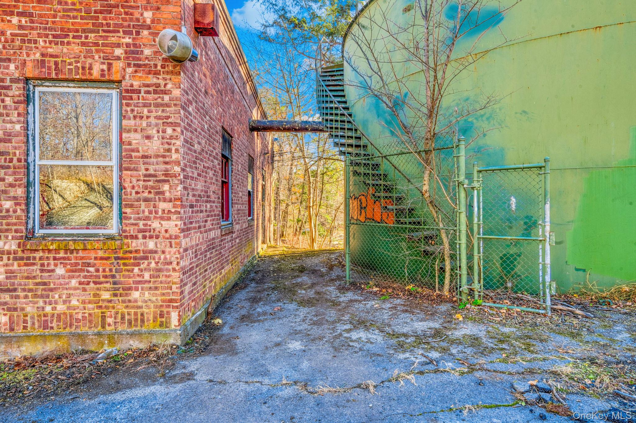 #1 photo, 37 E Market Street, Hyde Park , NY 12538