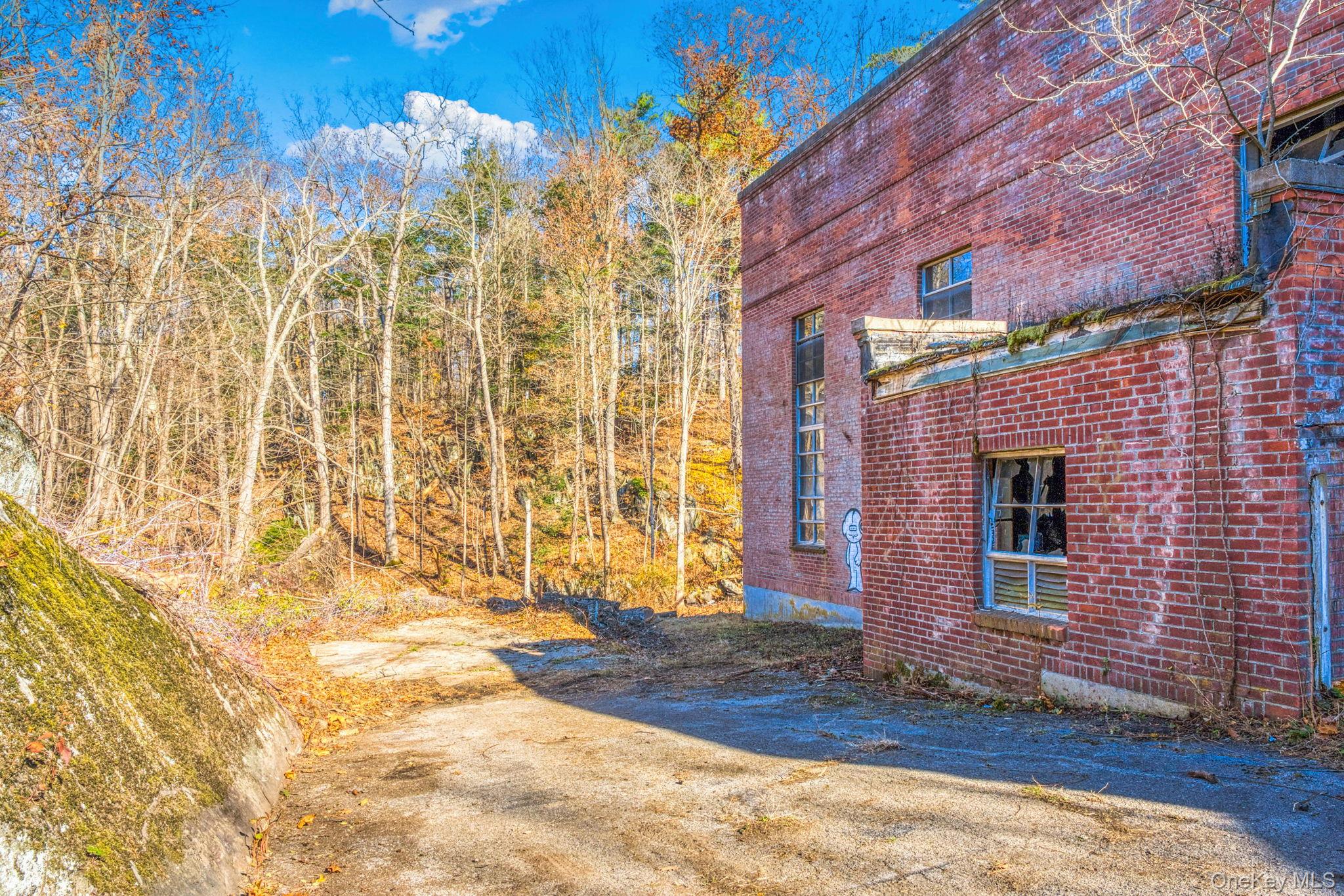 #9 photo, 37 E Market Street, Hyde Park , NY 12538