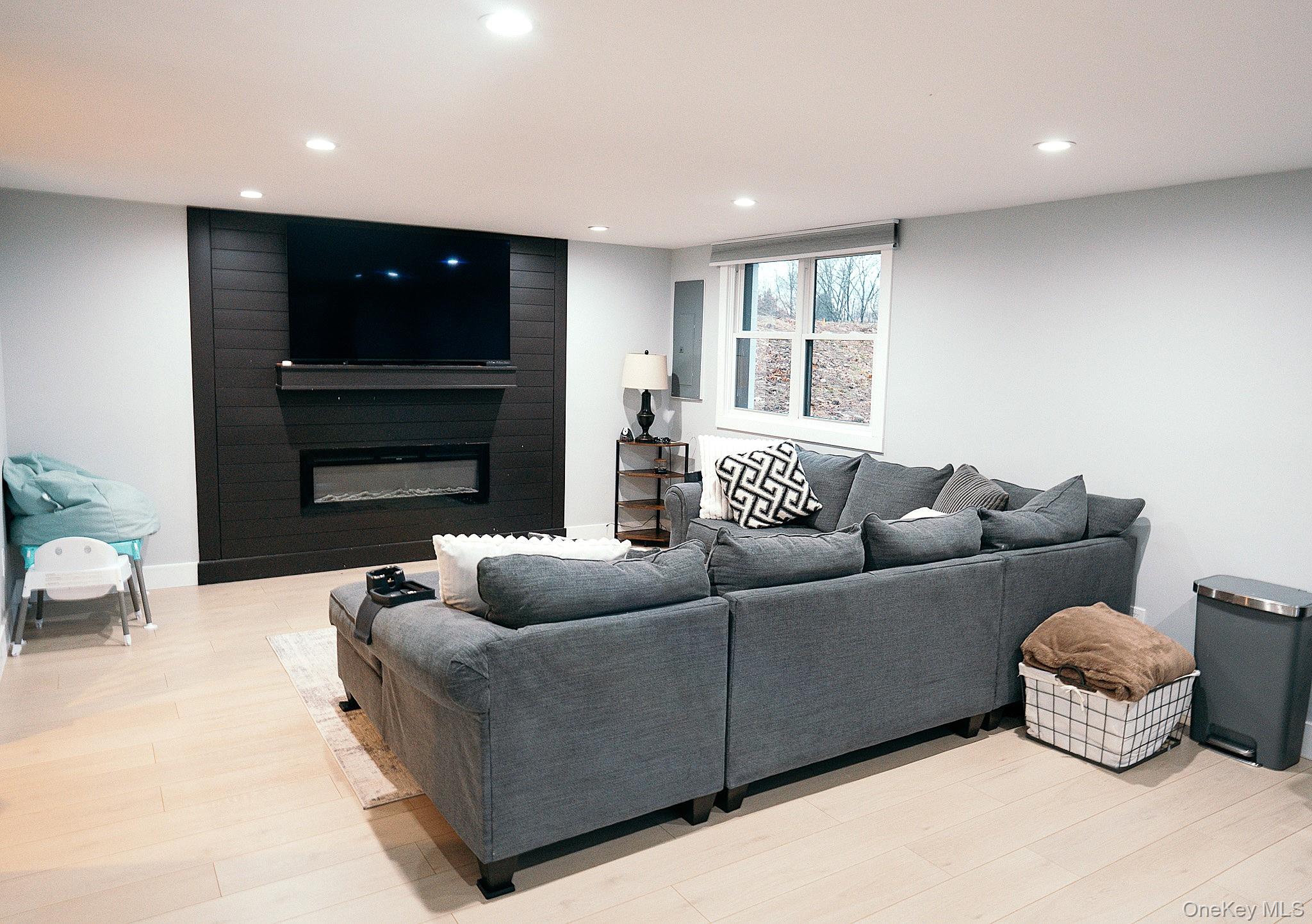 #18 photo, 19 Rose Lane, Wappingers Falls , NY 12590