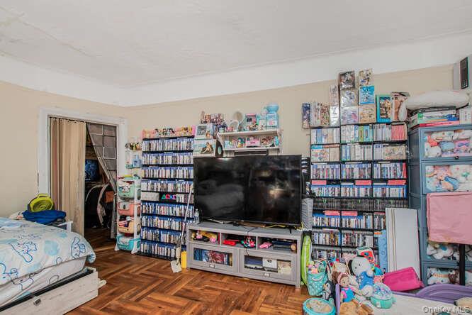 #14 photo, 3230 Cruger Avenue, برونكس Bronx , NY 10467