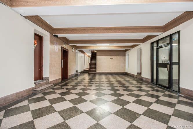 #6 photo, 3230 Cruger Avenue, برونكس Bronx , NY 10467