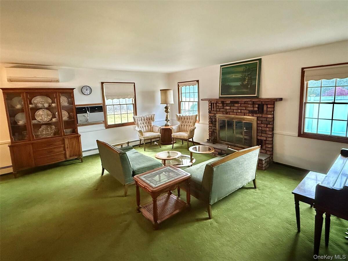 #1 photo, 28 Hargrove Drive, Stony Brook , NY 11790