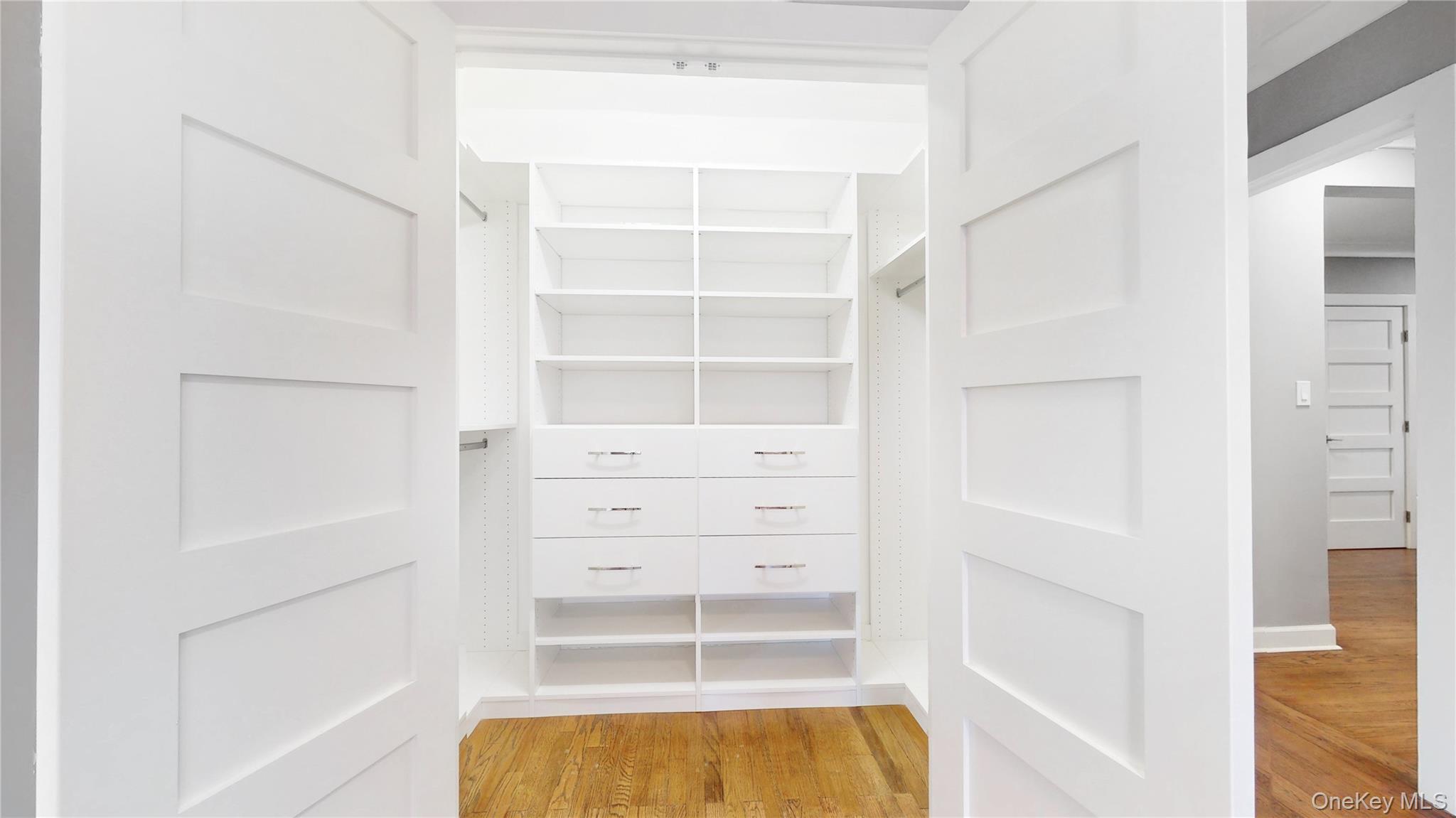 #14 photo, 1133 Midland Avenue, Bronxville , NY 10708