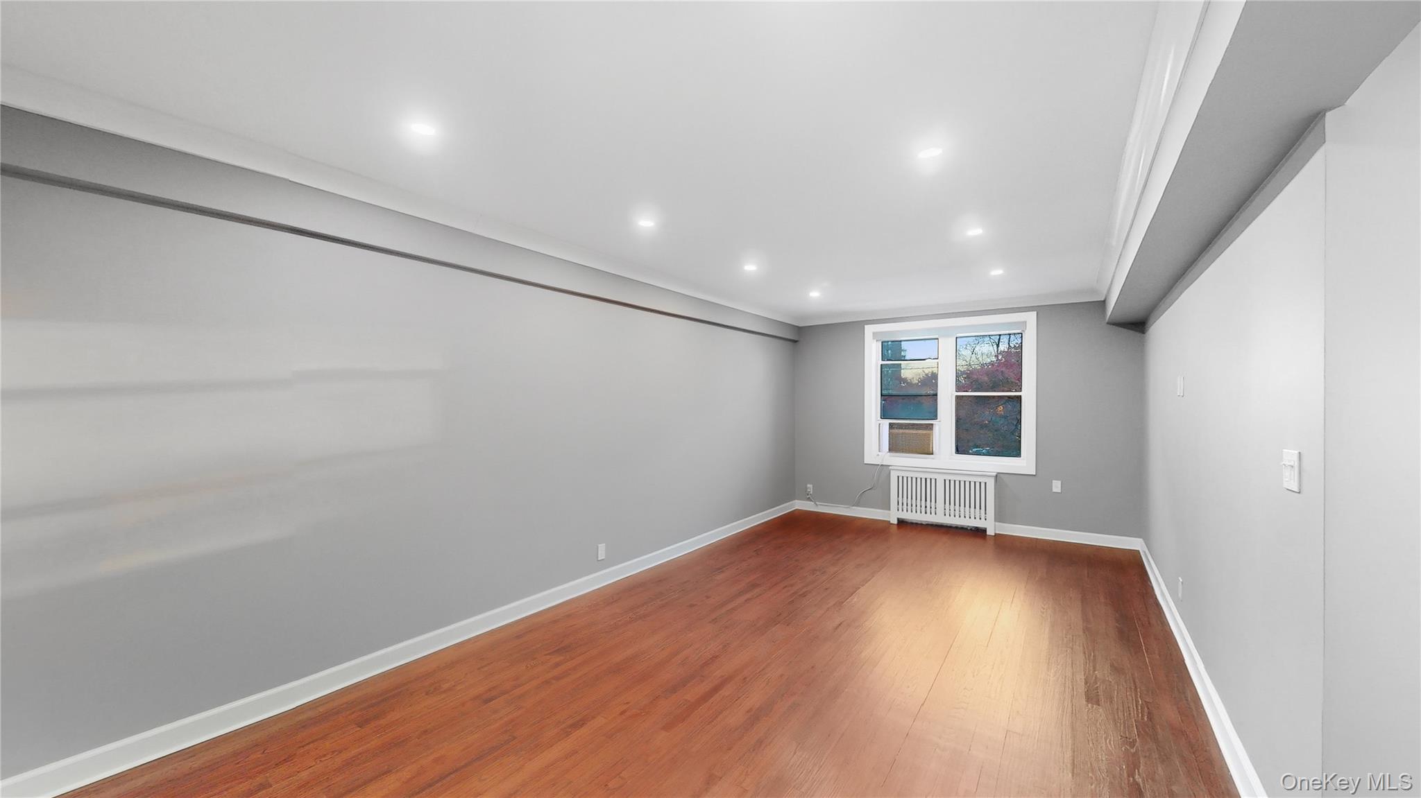 #6 photo, 1133 Midland Avenue, Bronxville , NY 10708