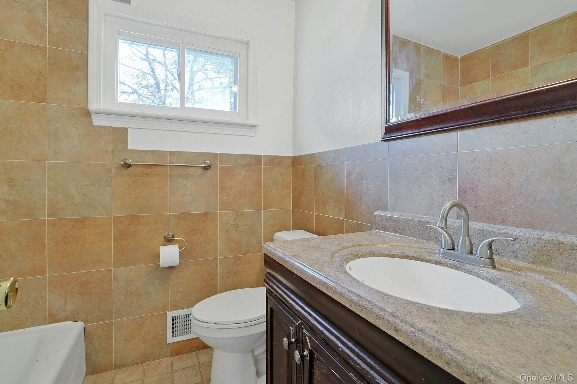 #13 photo, 15 Kenwood Lane, New City , NY 10956