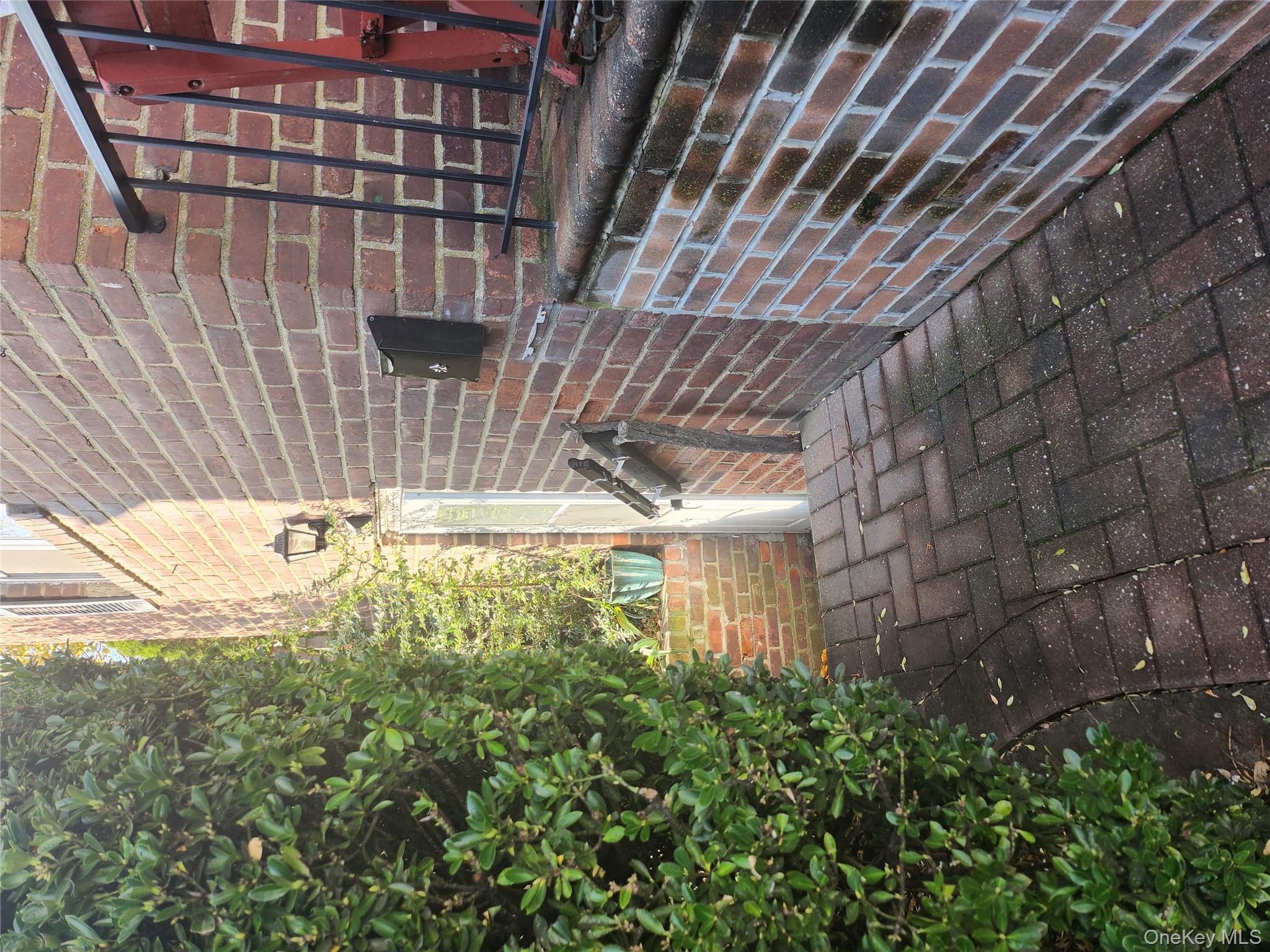 #2 photo, 571 Laurelton Boulevard, Long Beach , NY 11561