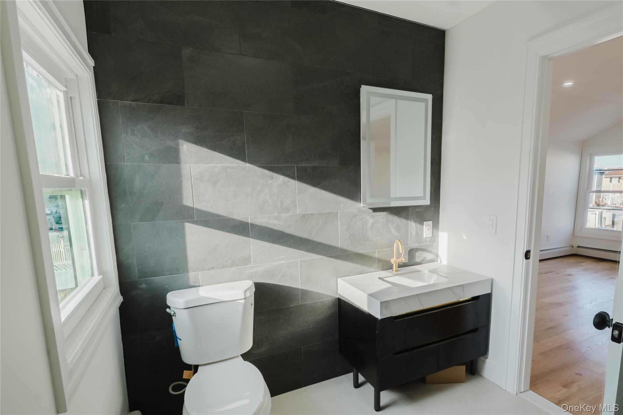 #11 photo, 886 S 7th Street, Lindenhurst , NY 11757