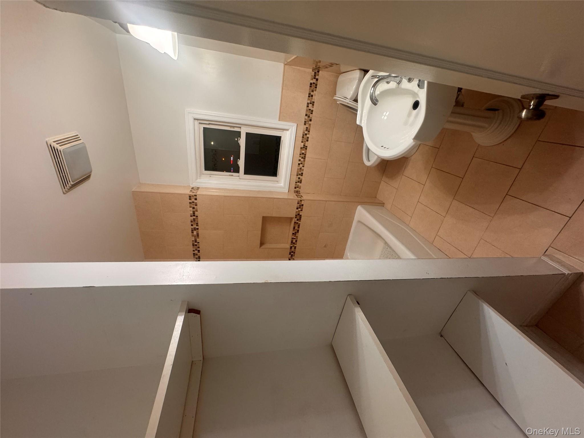 #5 photo, 17 Madison Street, Franklin Square , NY 11010